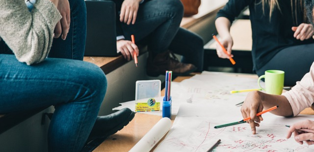 学校の周年記念行事の目的