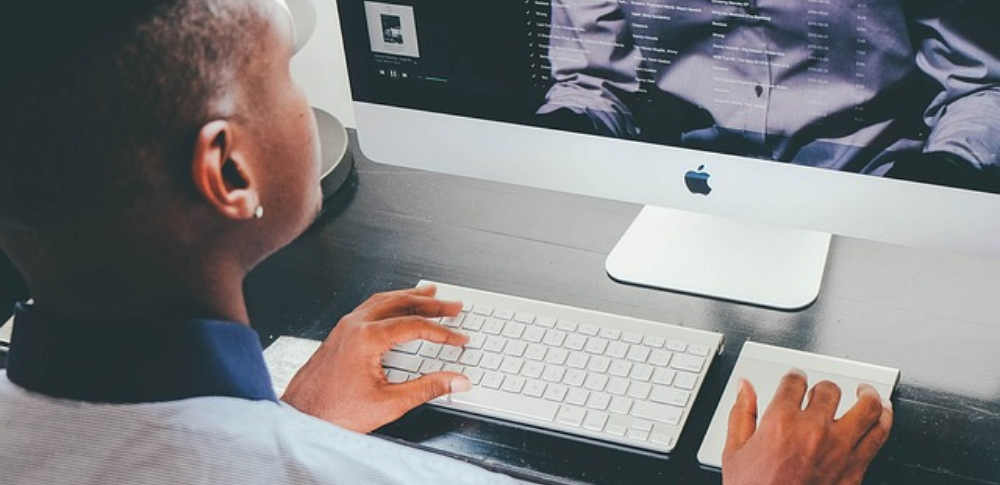 1周年ロゴの依頼先の選び方｜失敗しない5つのチェックポイント