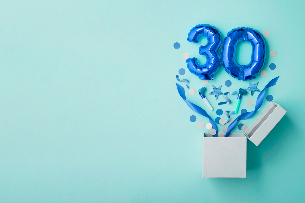 印象に残る「30 周年ロゴ」の作り方と、イベントを盛り上げる活用法
